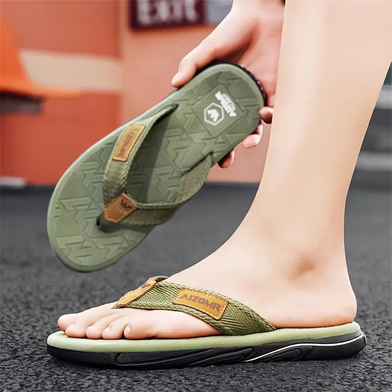 Men's Trendy Solid Colour Lightweight Flip Flops, Comfy Non Slip Casual Rubber Sole